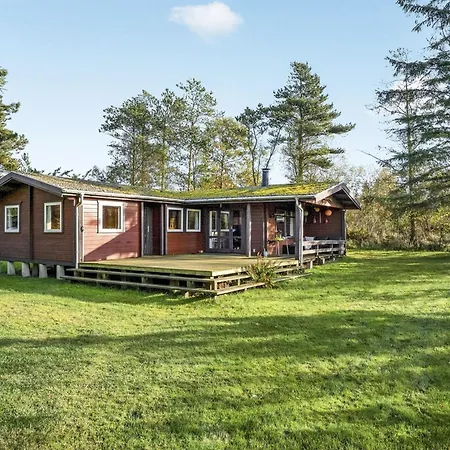 Artur - 1-5km From The Sea By Interhome